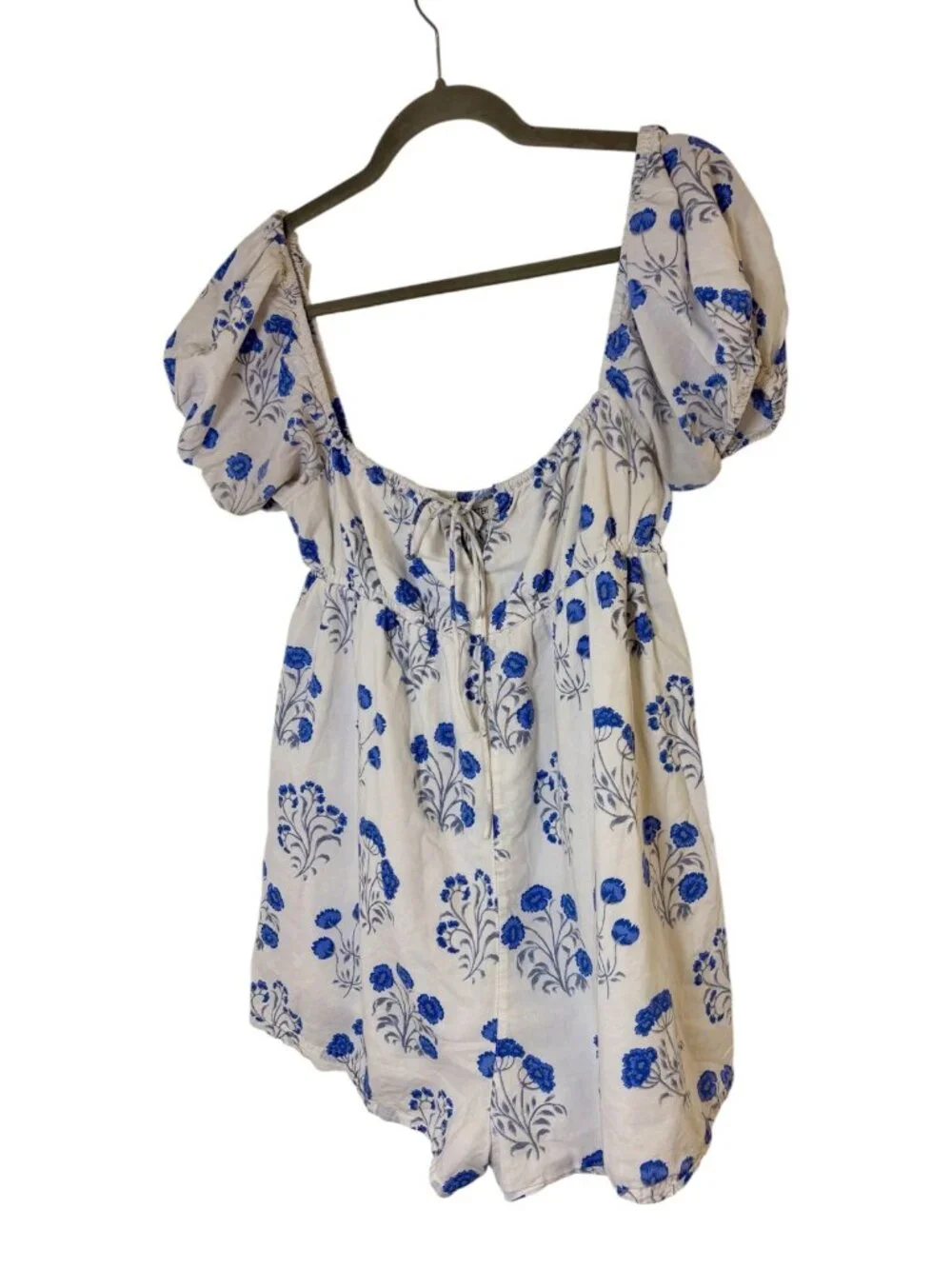 Urban Outfitters Ginnie Blue White Floral Puff Sleeve Romper Size Small